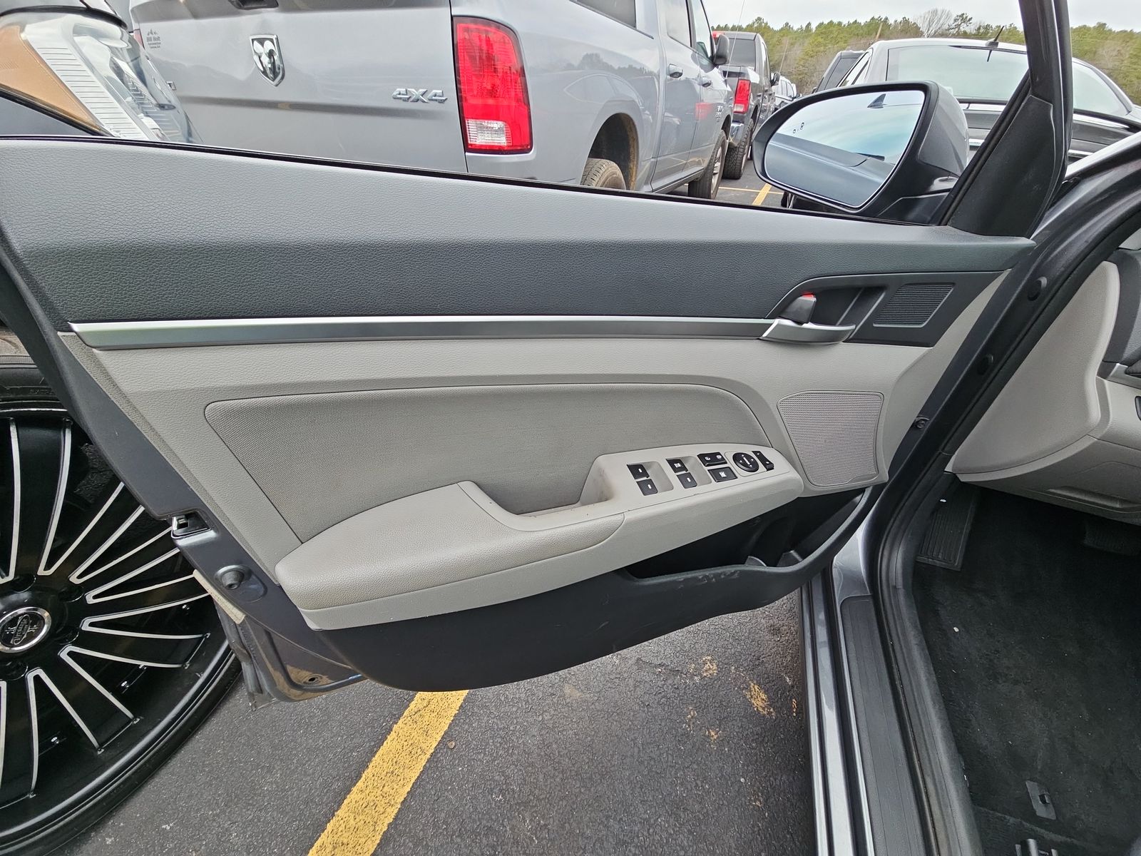 2019 Hyundai Elantra SEL FWD