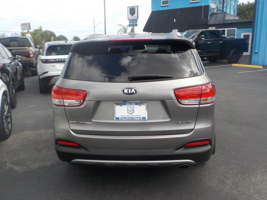 2018 Kia Sorento EX V6 FWD