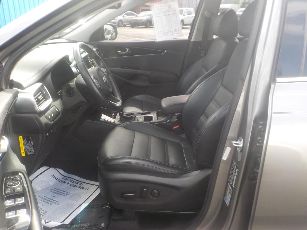 2018 Kia Sorento EX V6 FWD