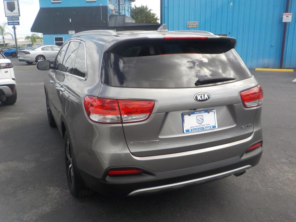 2018 Kia Sorento EX V6 FWD