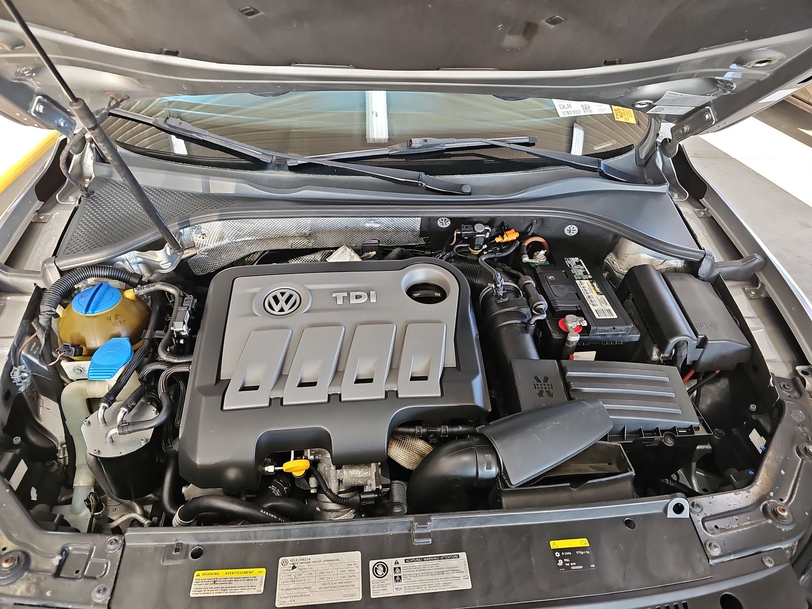2014 Volkswagen Passat TDI SE FWD
