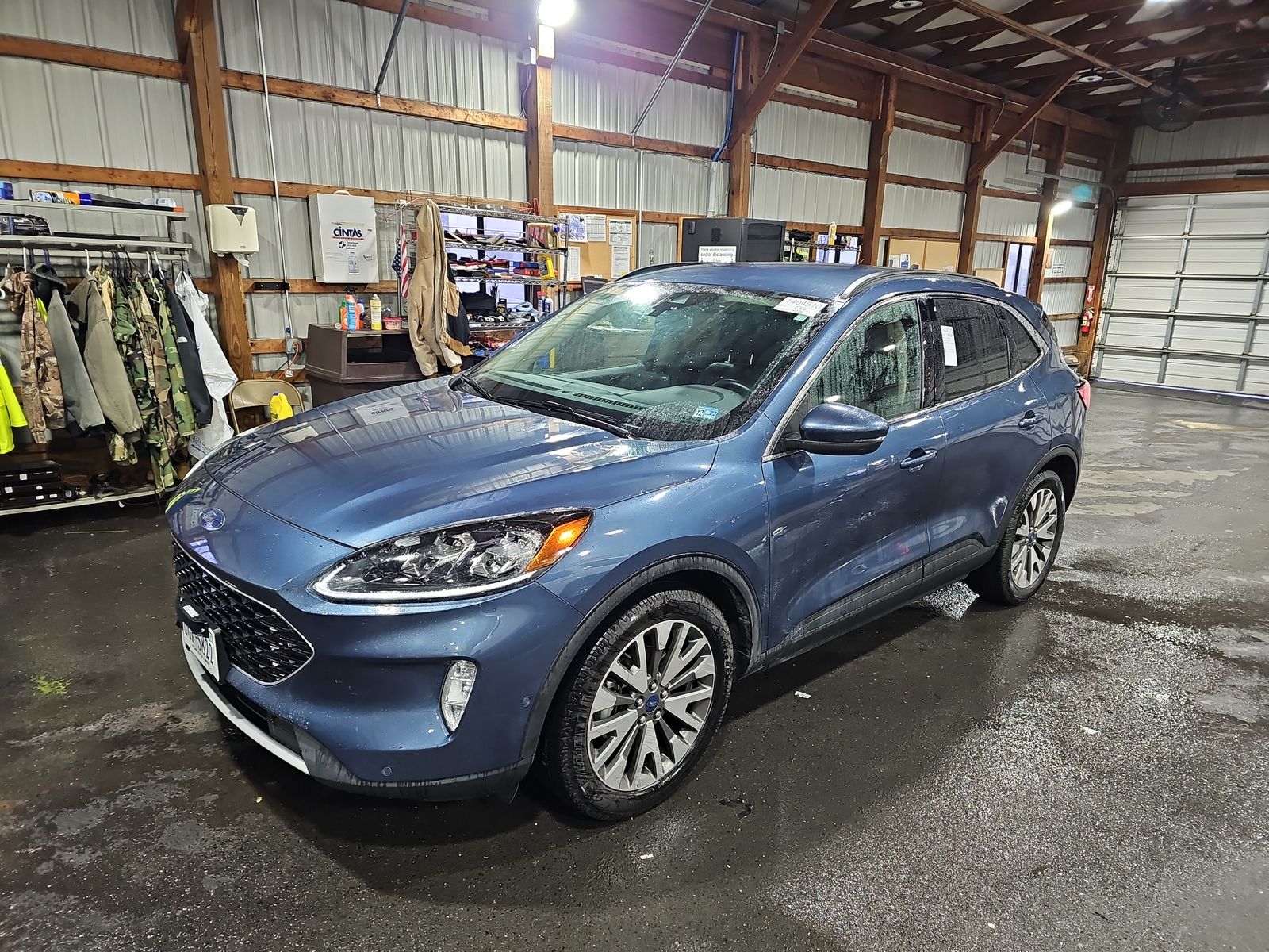 2020 Ford Escape Titanium Hybrid FWD