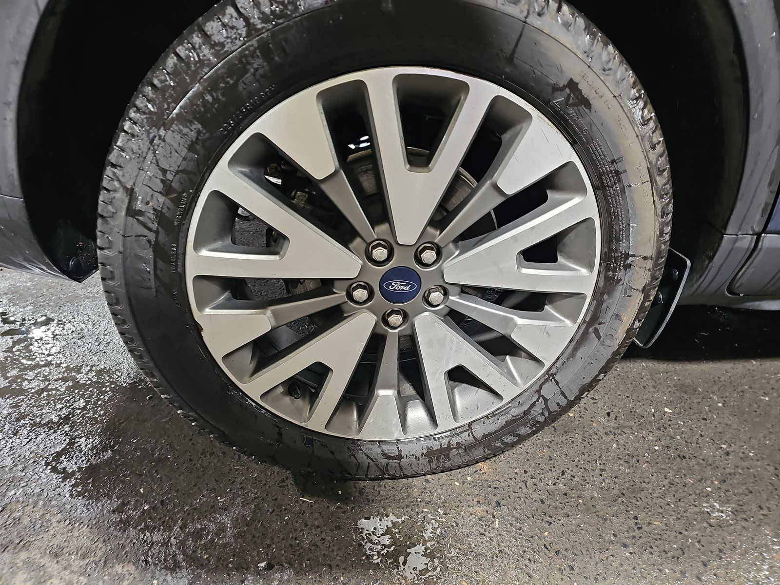 2020 Ford Escape Titanium Hybrid FWD