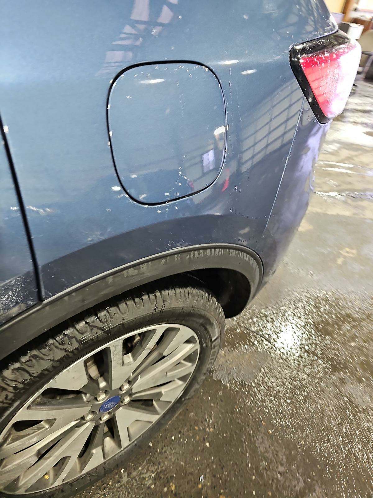 2020 Ford Escape Titanium Hybrid FWD