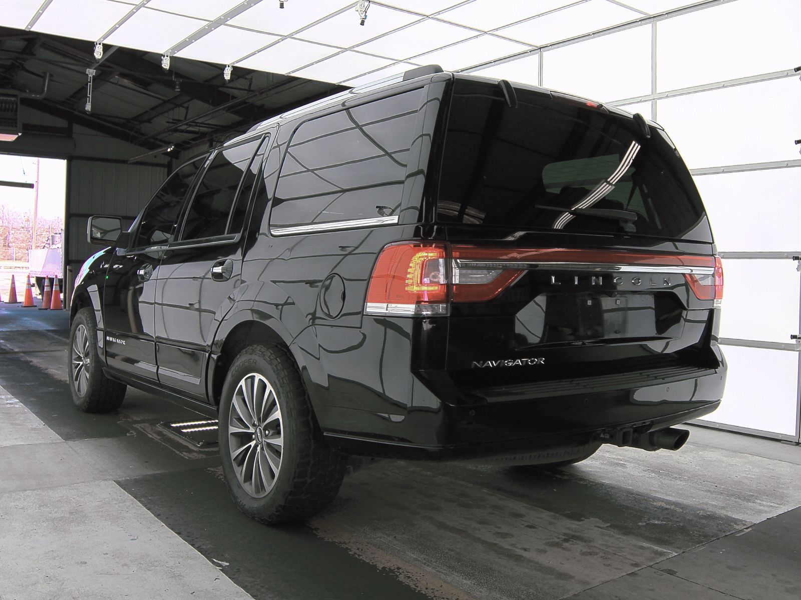2017 Lincoln Navigator SELECT AWD