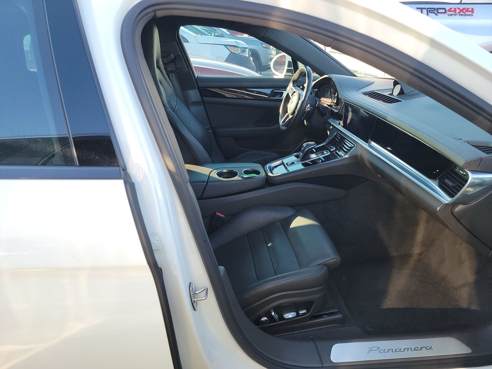 2018 Porsche Panamera 2 RWD