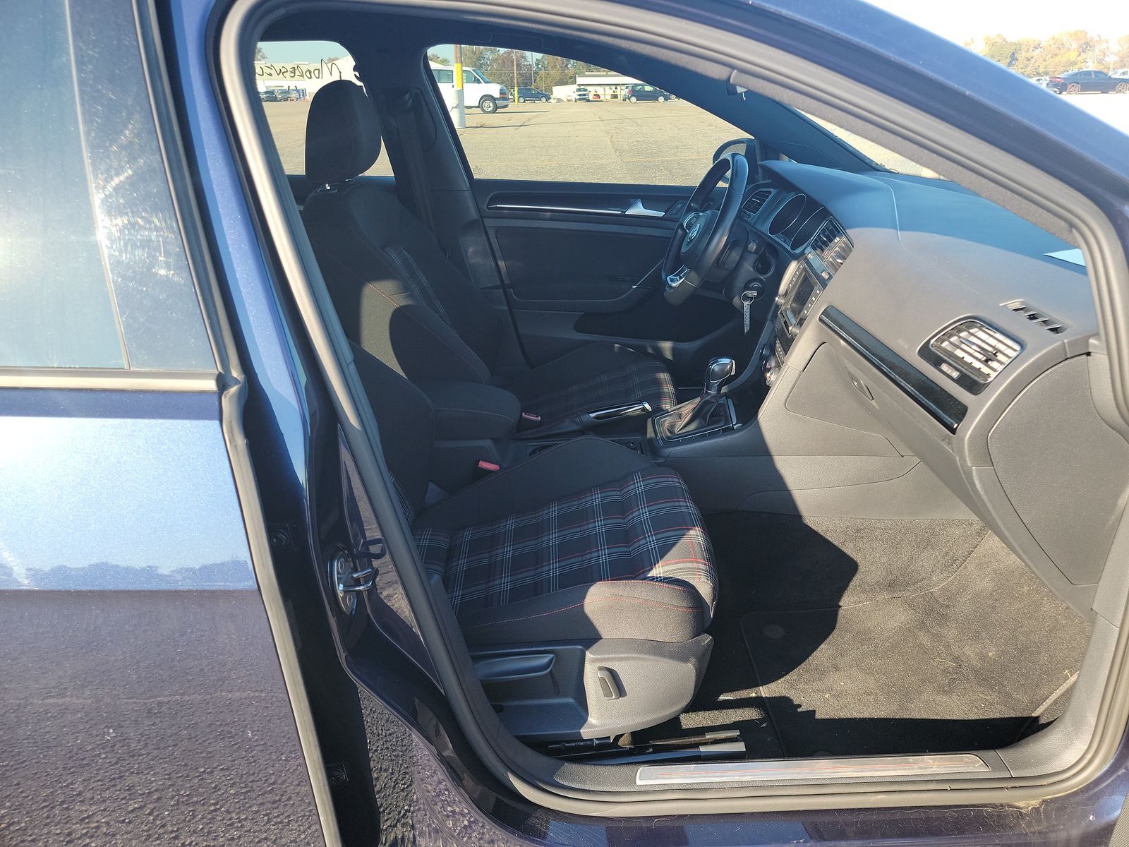 2015 Volkswagen Golf S FWD