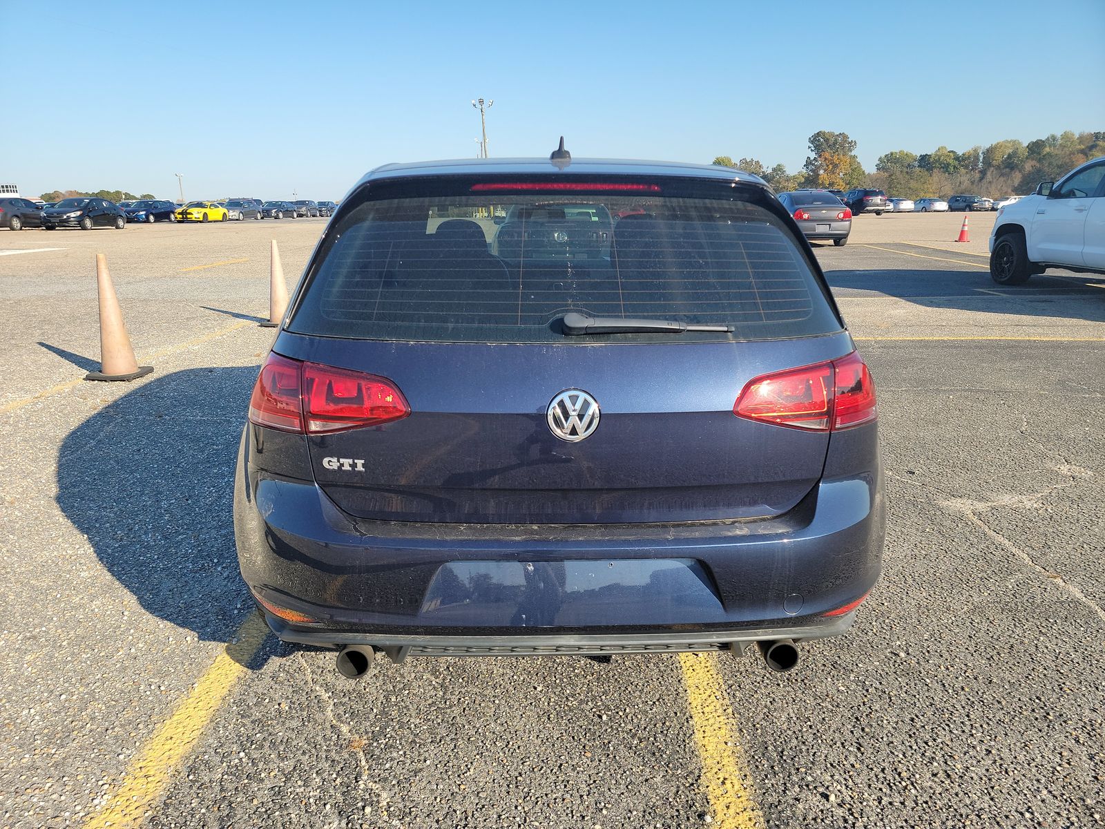 2015 Volkswagen Golf S FWD