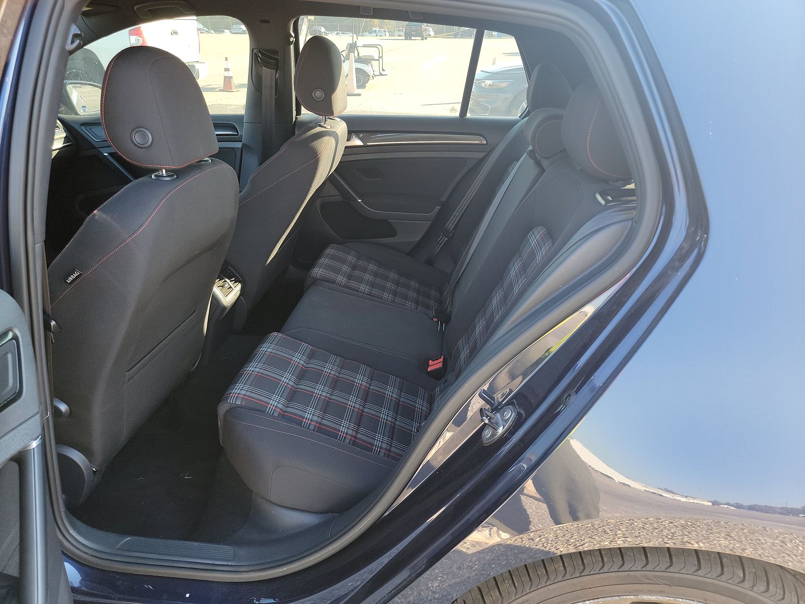 2015 Volkswagen Golf S FWD