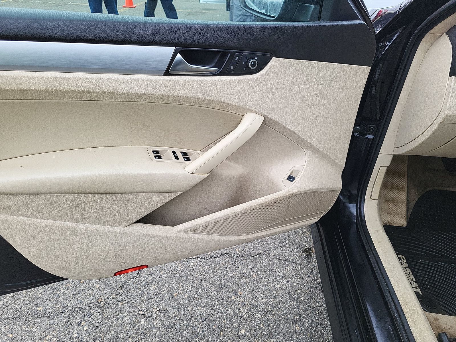 2013 Volkswagen Passat 2.5L SE FWD