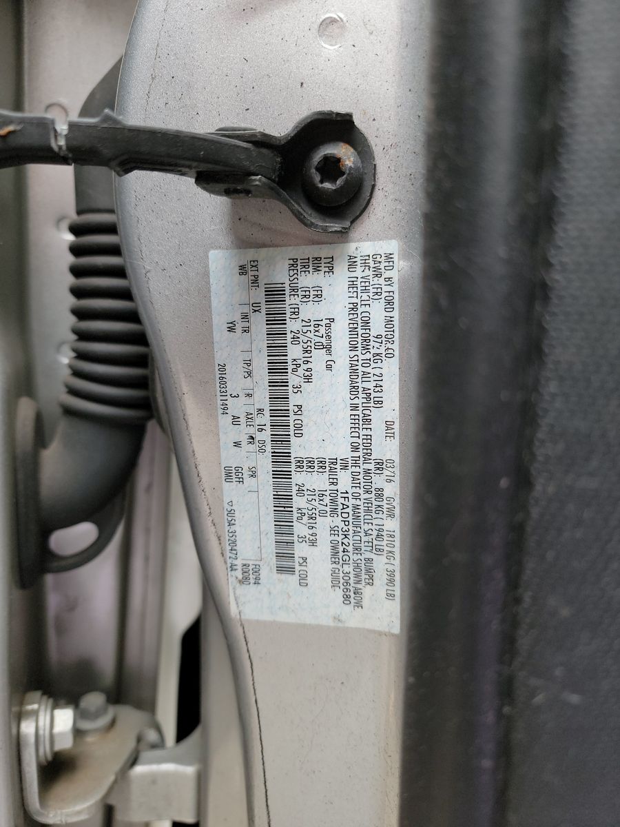 2016 Ford Focus SE FWD