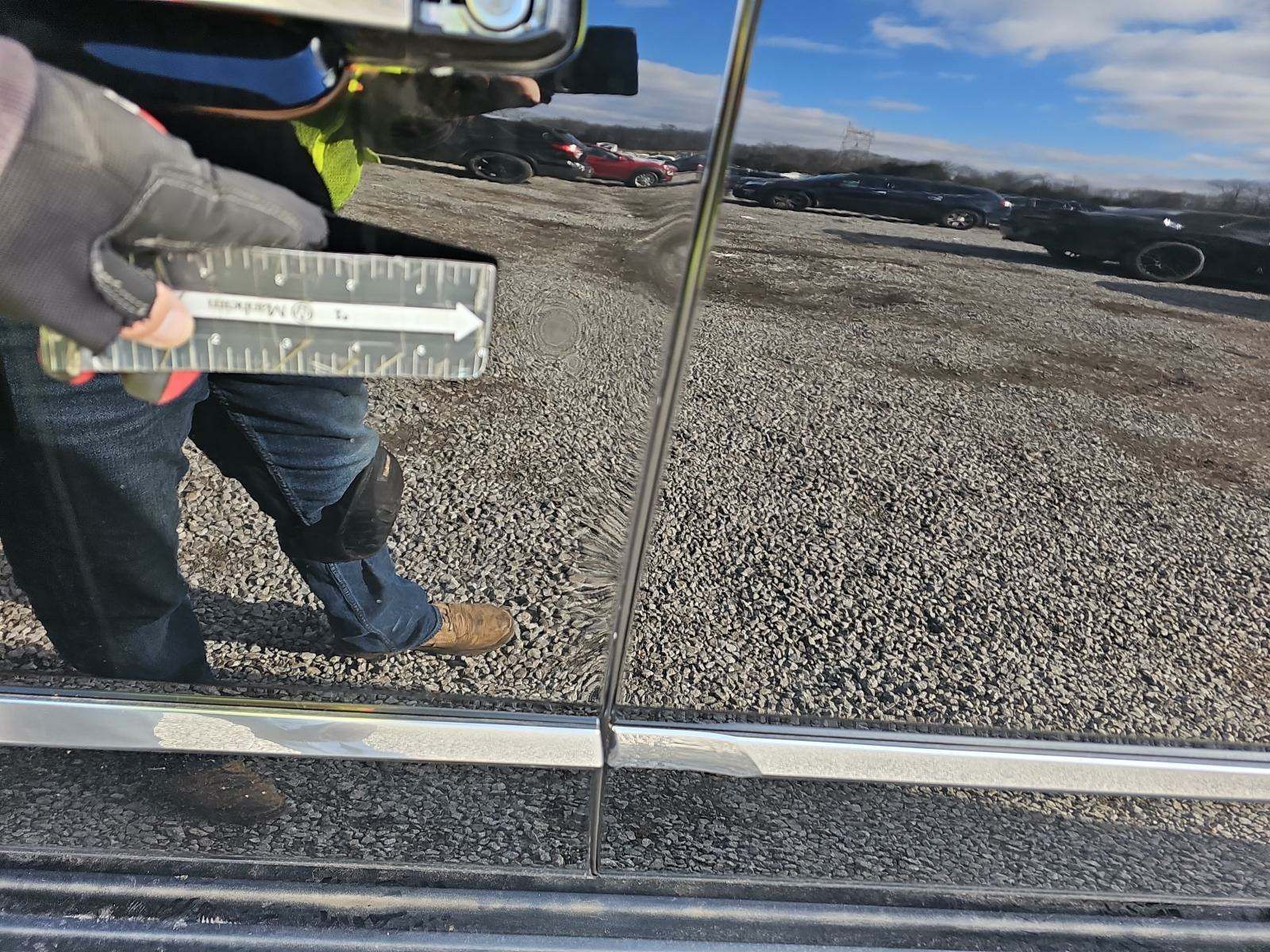 2018 Cadillac Escalade ESV LUXURY AWD