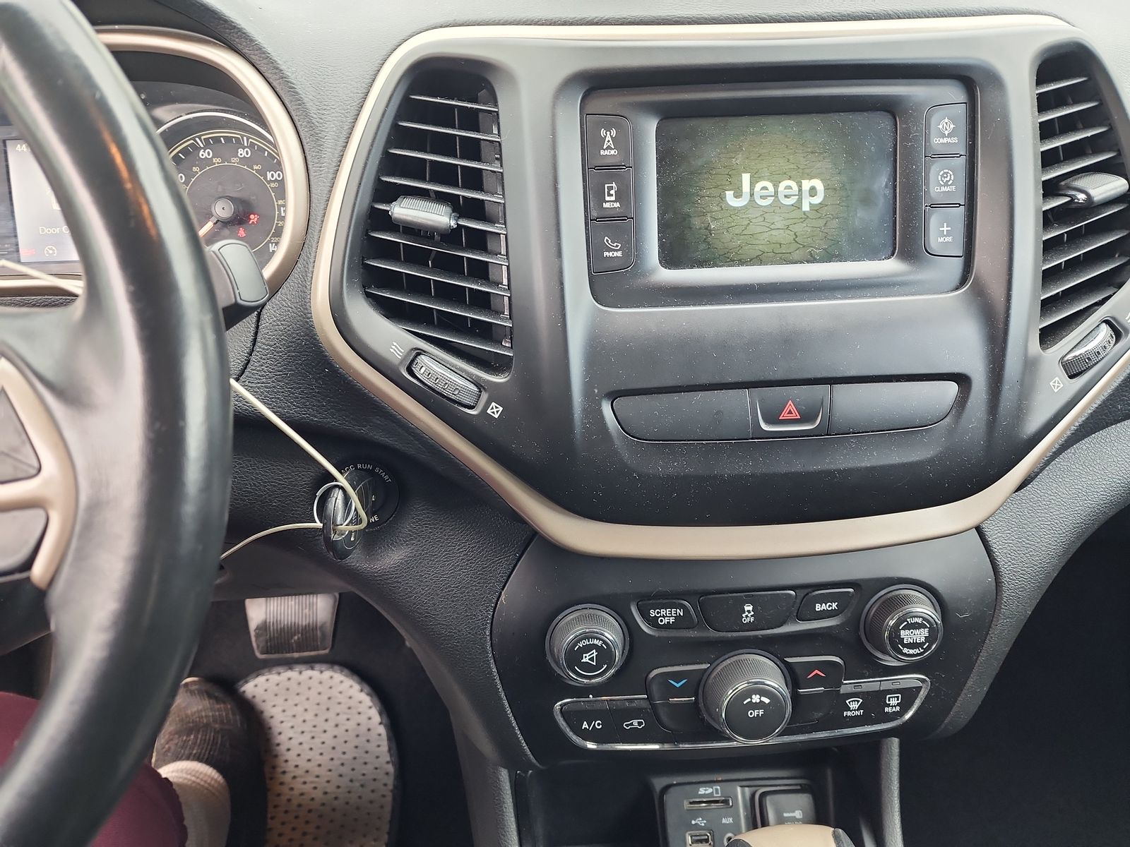 2015 Jeep Cherokee LATITUDE FWD