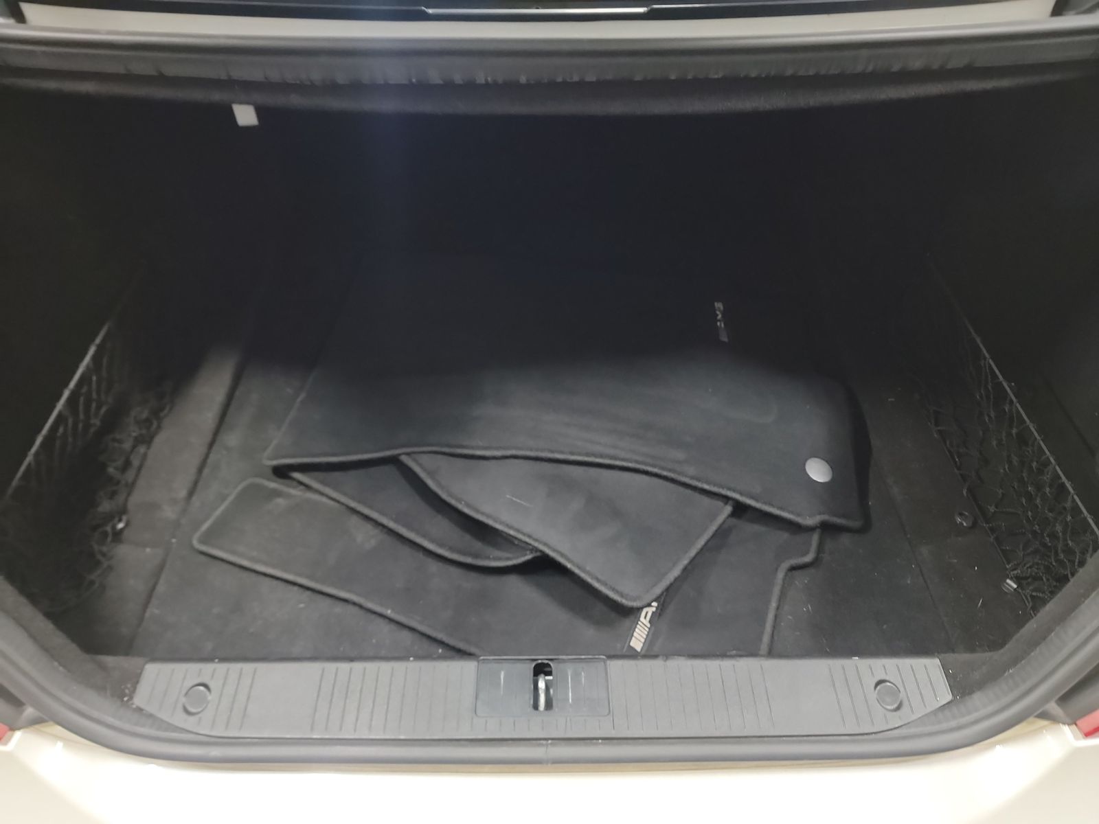 2010 Mercedes-Benz S-Class S63 AMG RWD