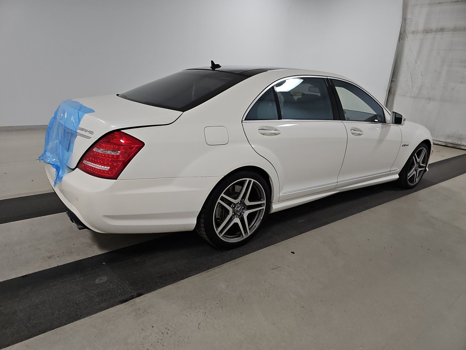2010 Mercedes-Benz S-Class S63 AMG RWD