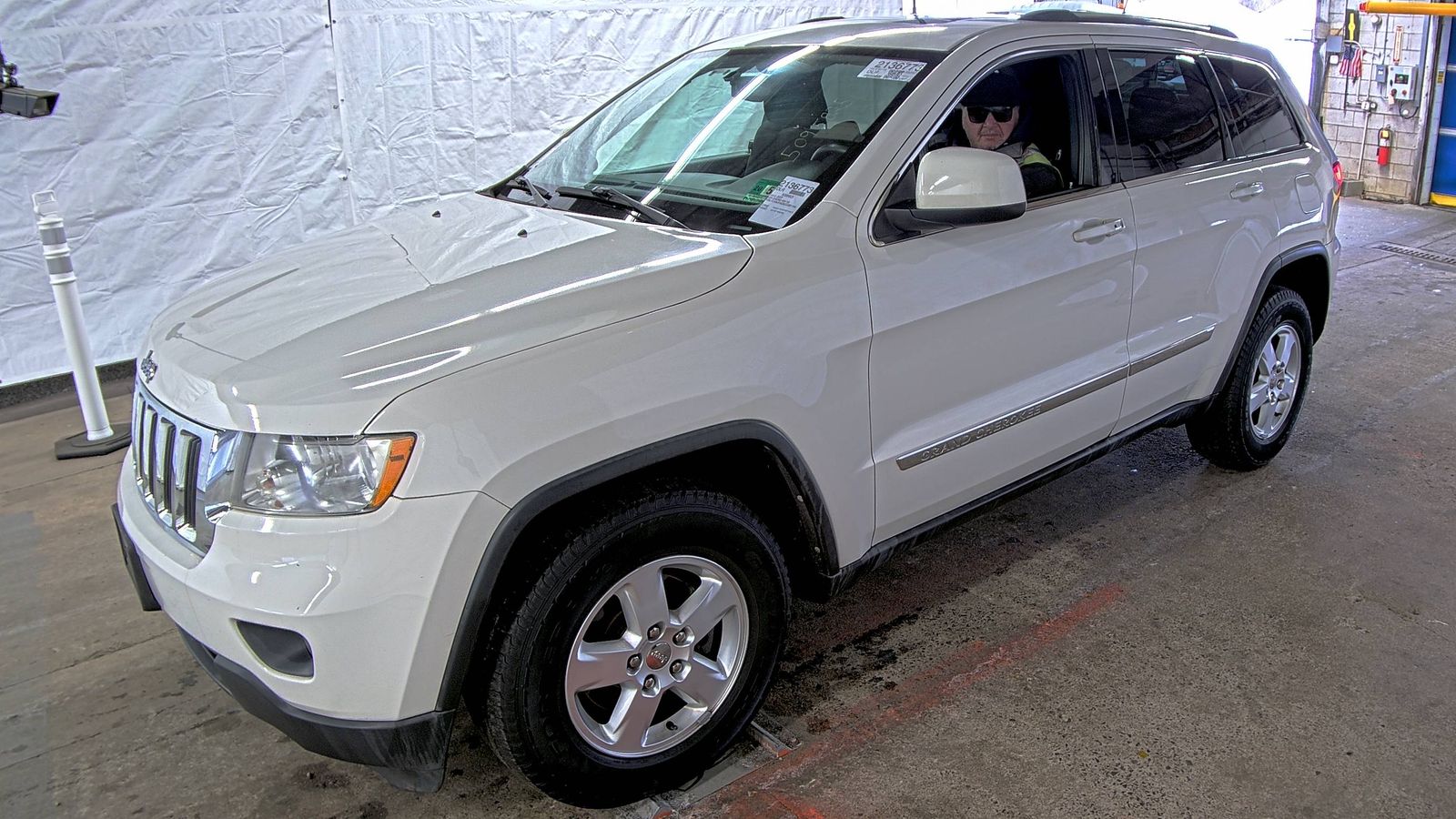 2012 Jeep Grand Cherokee LAREDO AWD - купить Авто из сша Jeep в Киеве и  Украине, 2012 Jeep Grand Cherokee LAREDO AWD из США - пригон авто из сша,  цена в компании Autofreedom