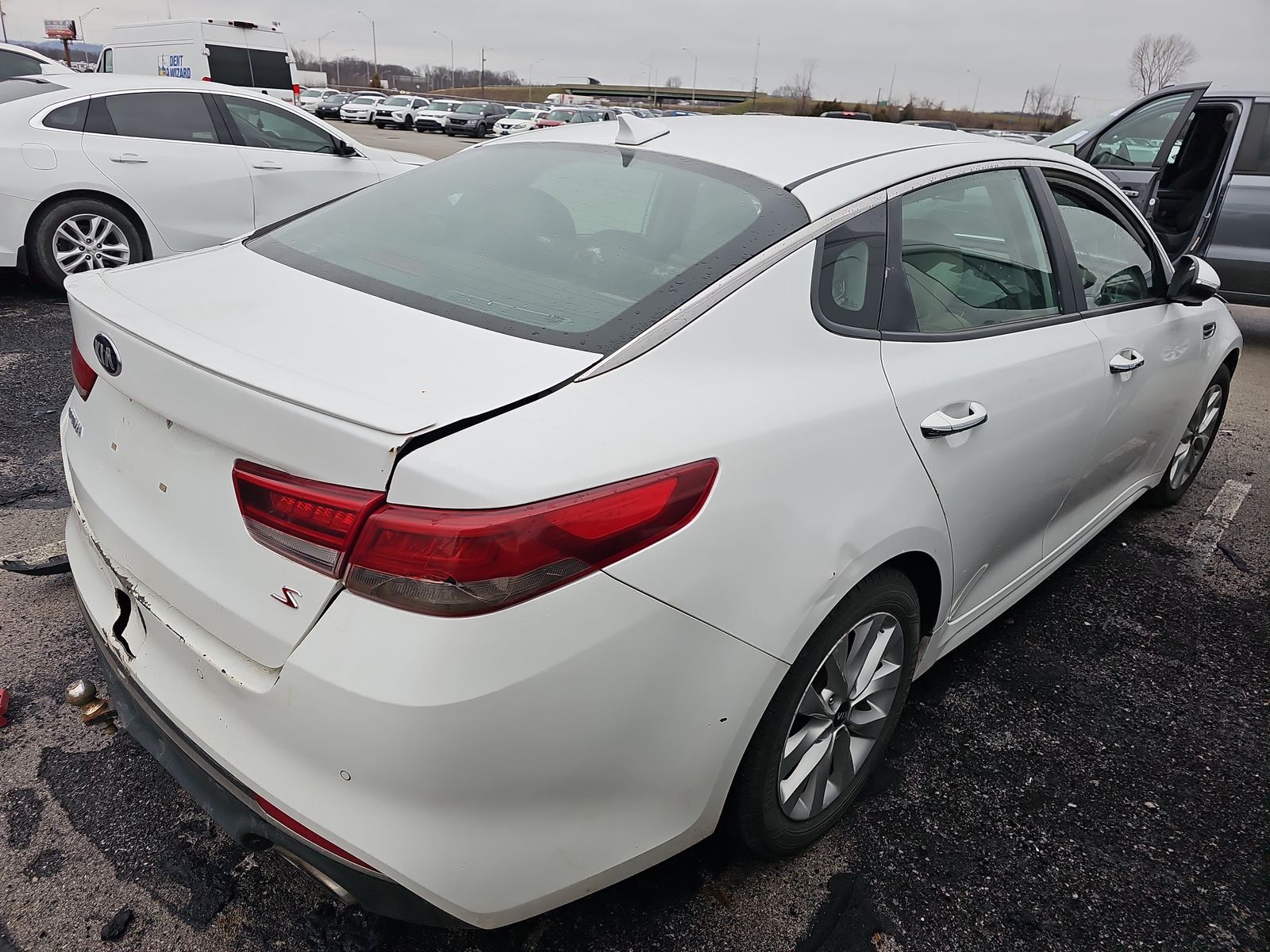 2018 Kia Optima S FWD