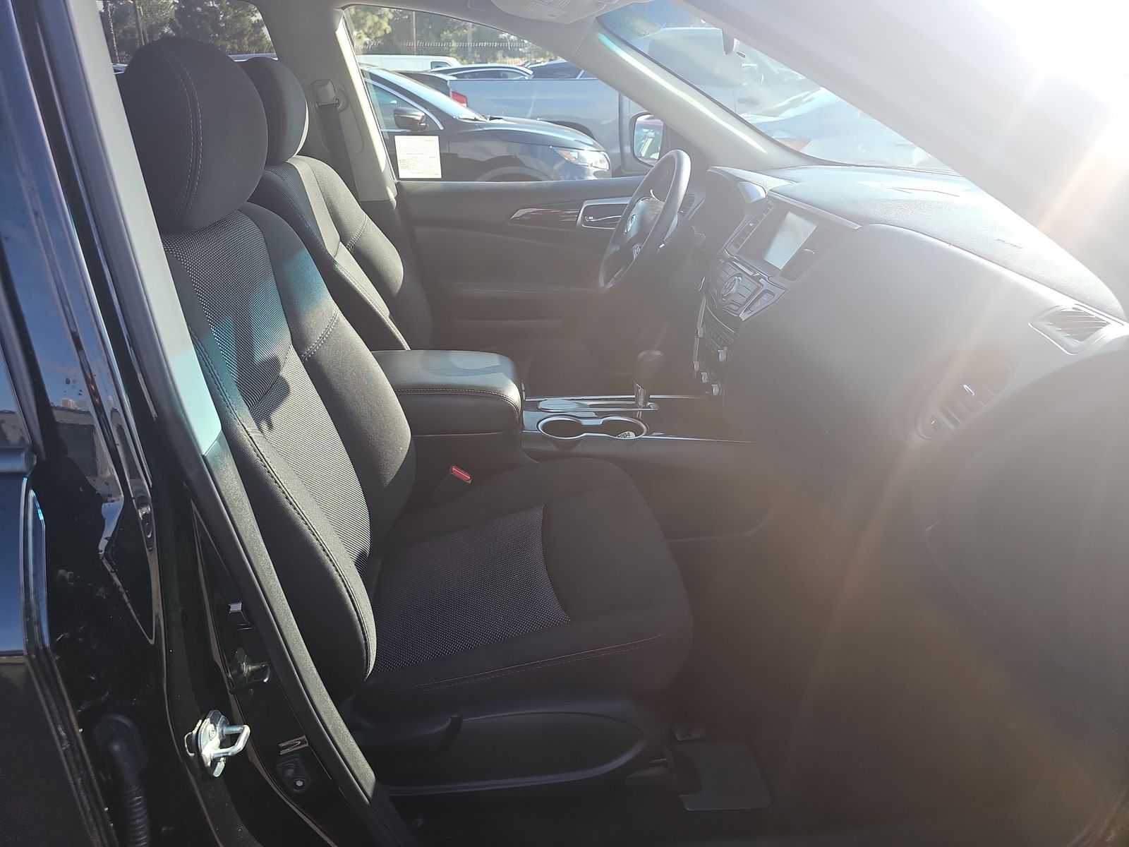 2019 Nissan Pathfinder S FWD