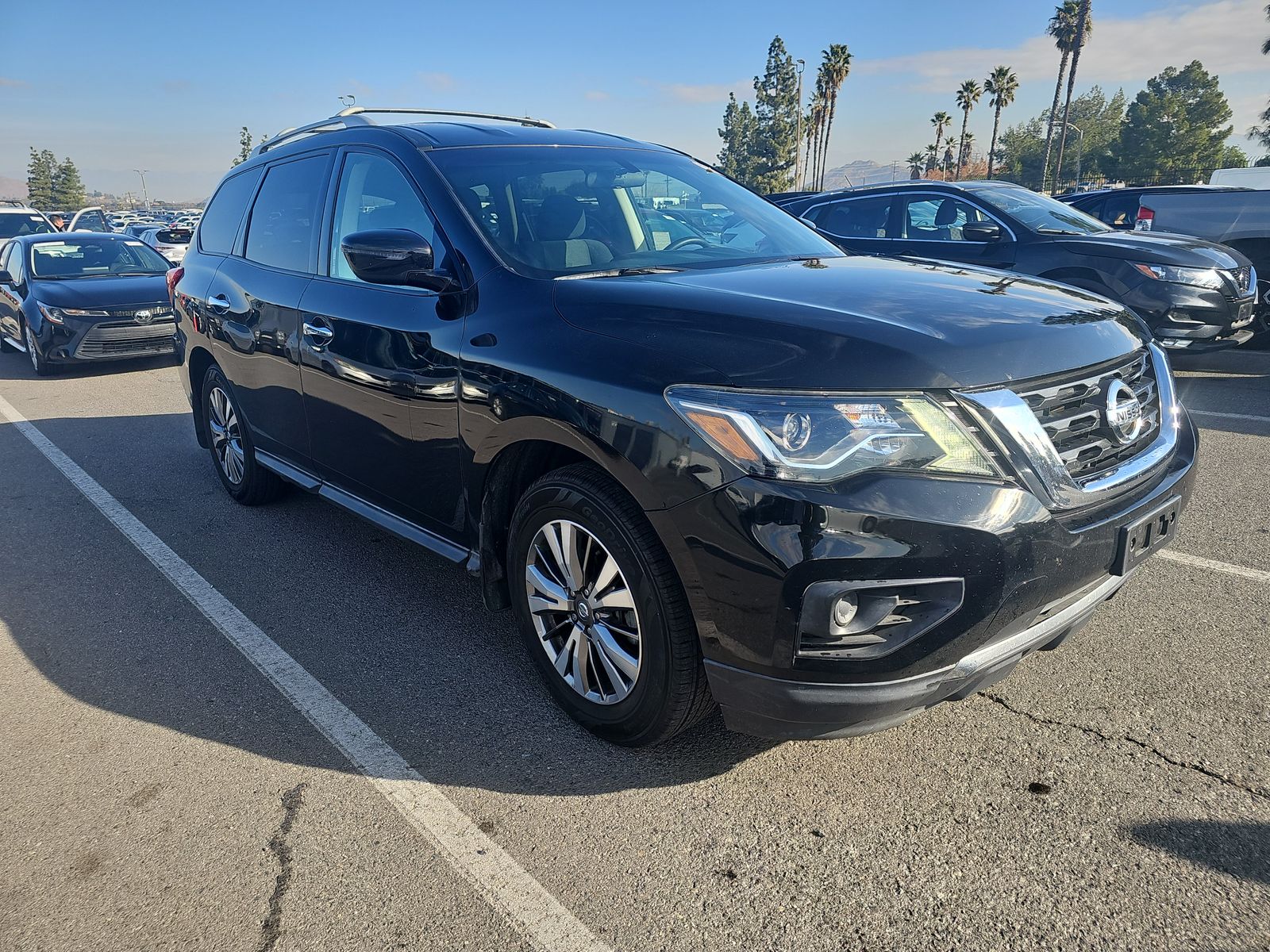 2019 Nissan Pathfinder S FWD