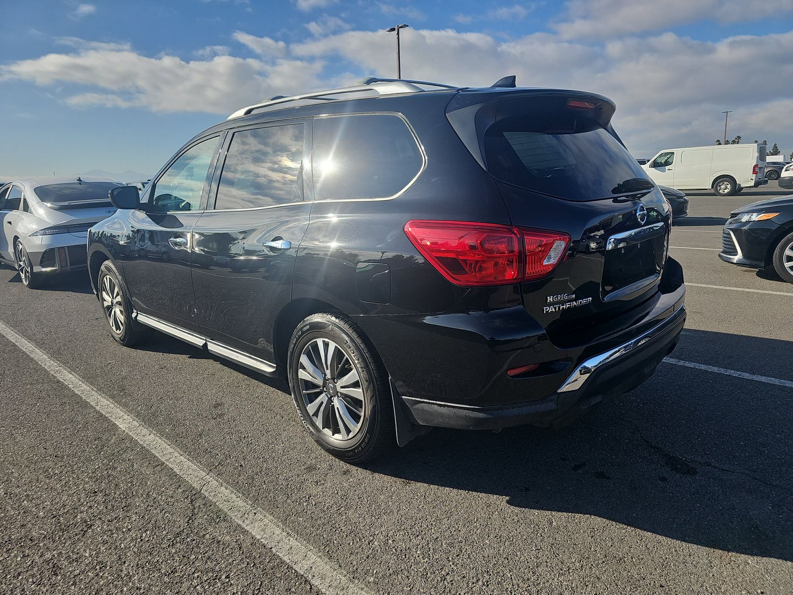 2019 Nissan Pathfinder S FWD