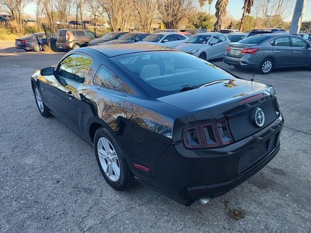 2014 Ford Mustang V6 RWD
