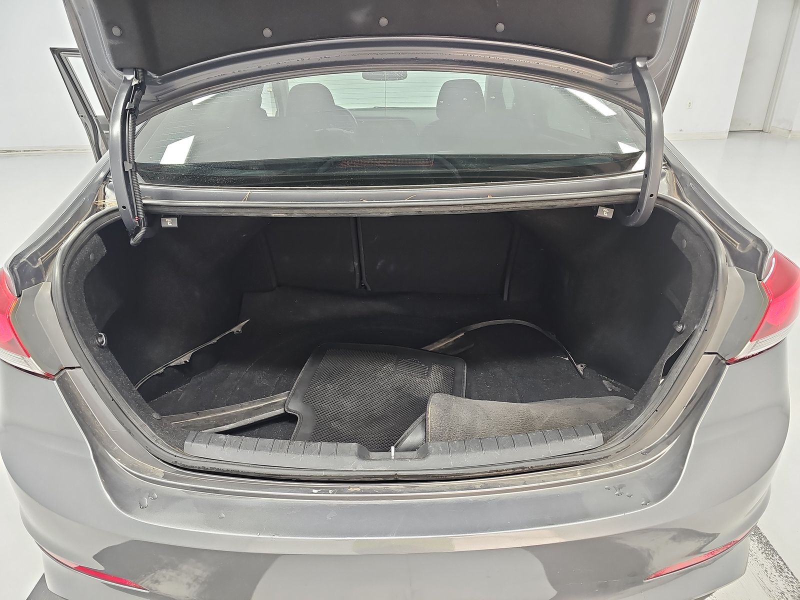 2018 Hyundai Elantra VALUE ED FWD