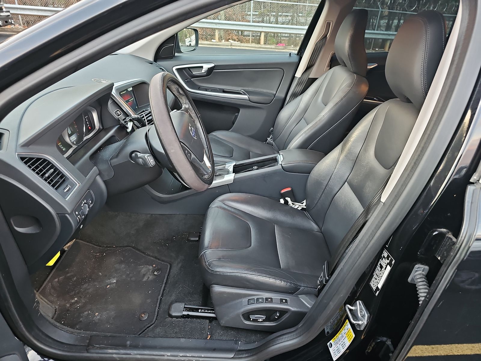 2015 Volvo XC60 T5-E PREMR FWD