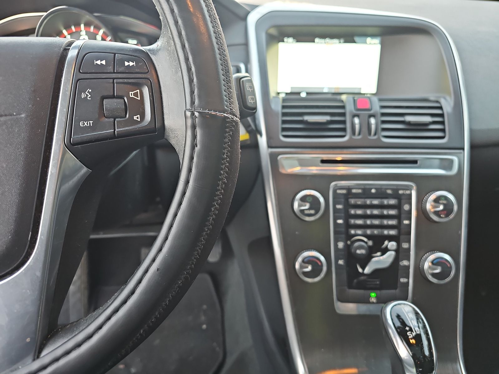 2015 Volvo XC60 T5-E PREMR FWD