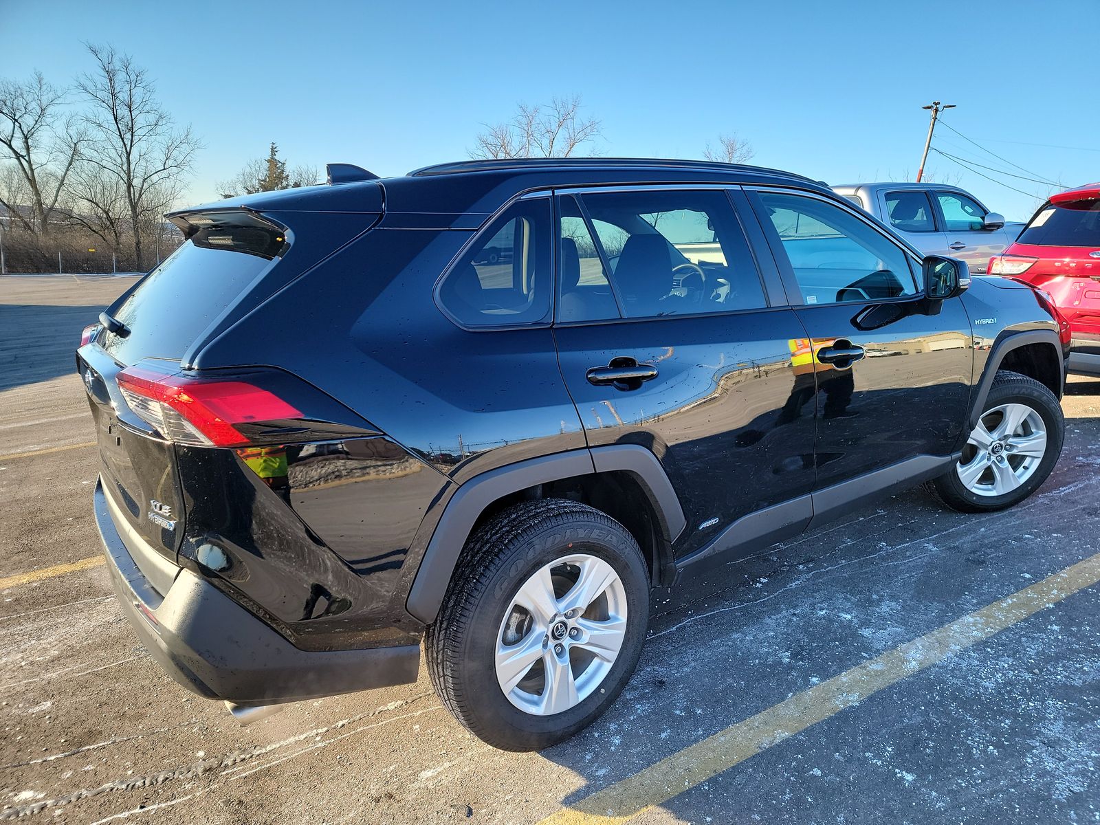 2020 Toyota RAV4 HYBRID XLE AWD