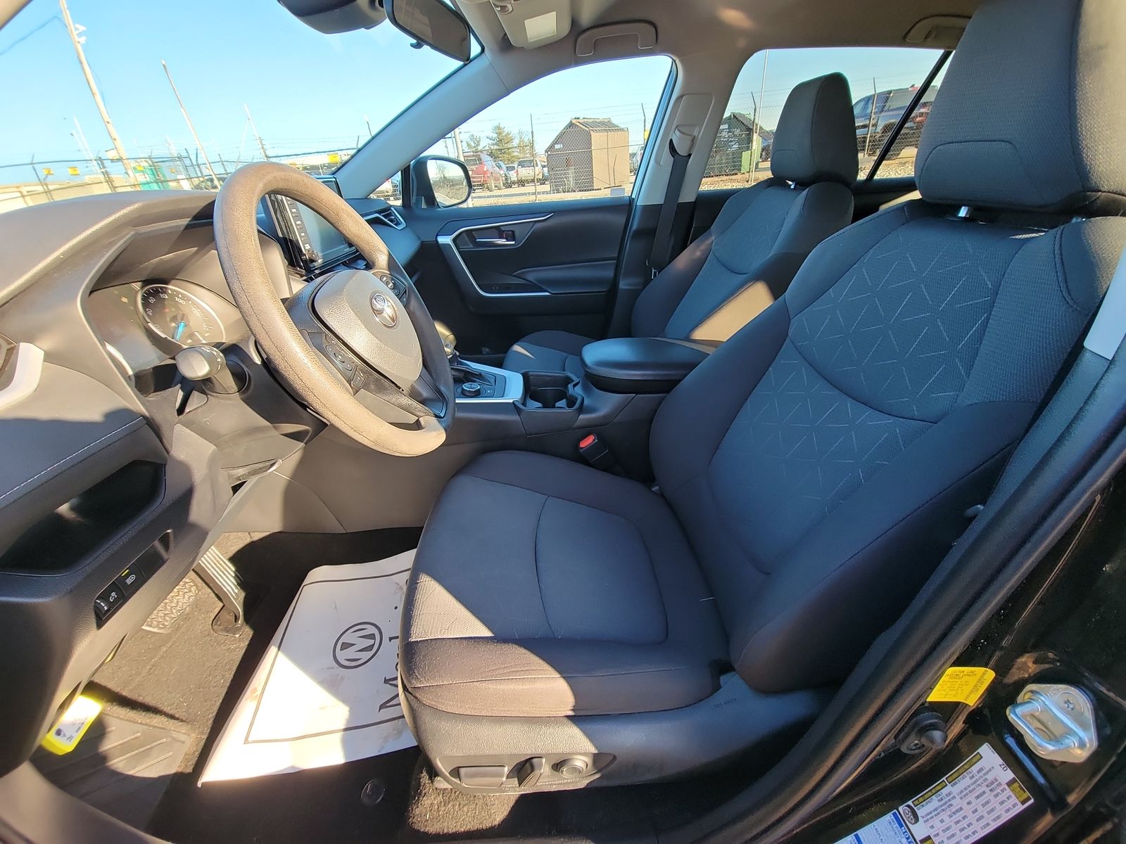 2020 Toyota RAV4 HYBRID XLE AWD