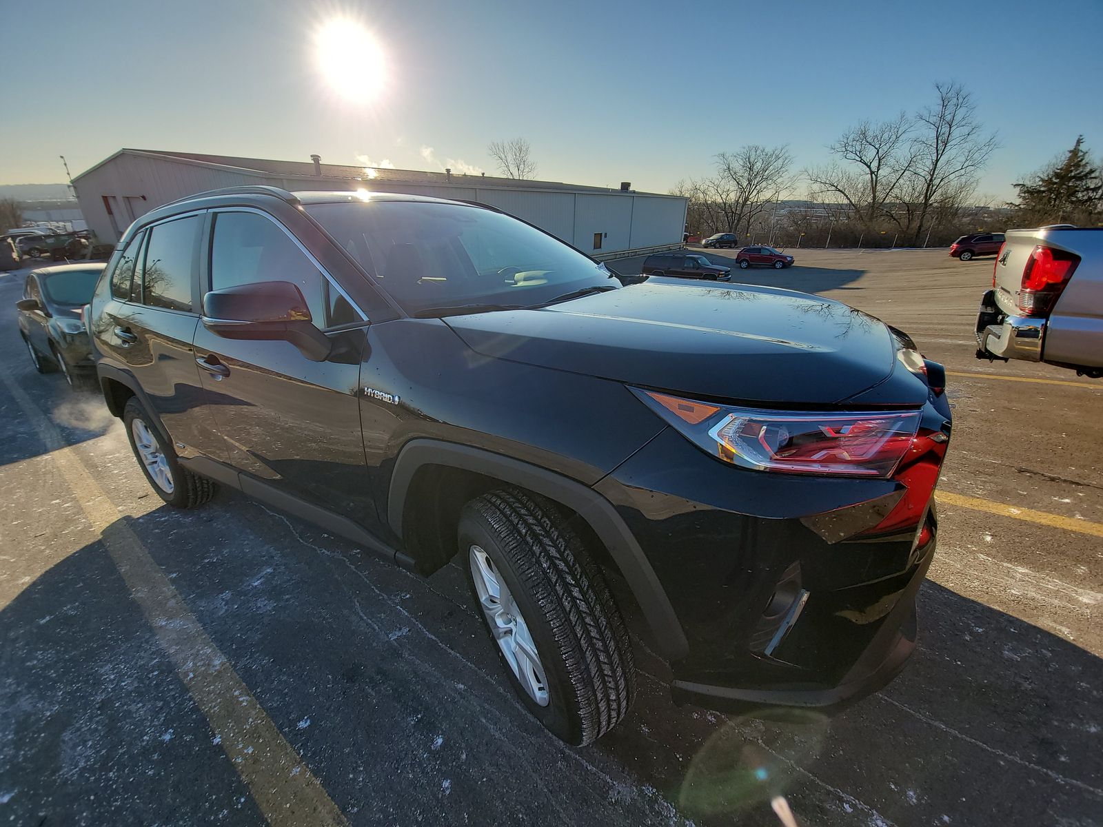 2020 Toyota RAV4 HYBRID XLE AWD