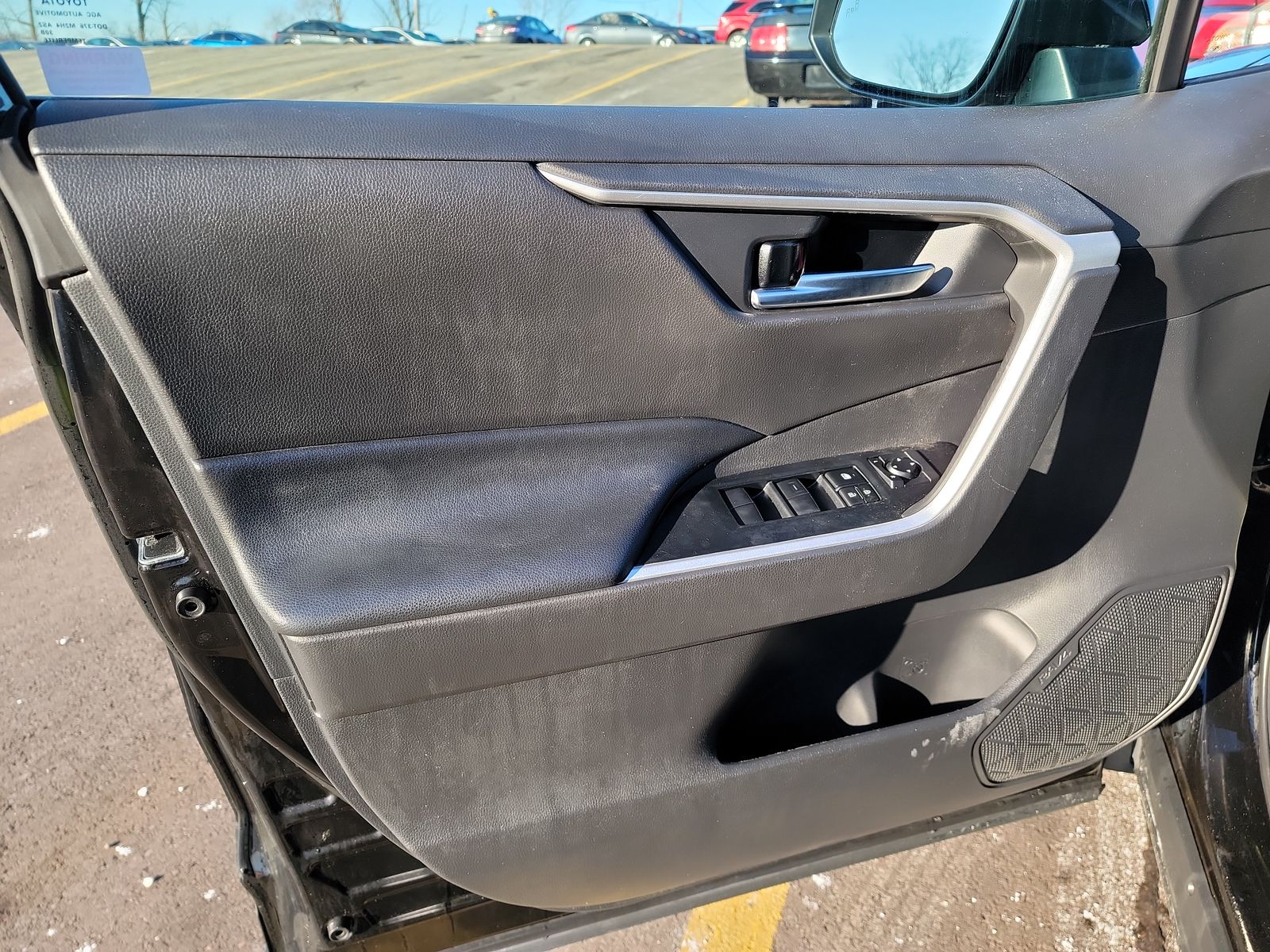 2020 Toyota RAV4 HYBRID XLE AWD
