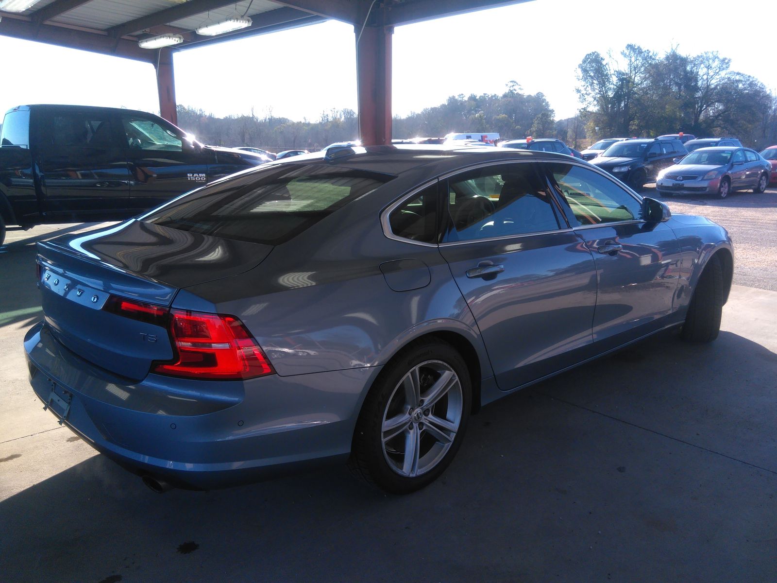 2018 Volvo S90 MOMENTUM FWD