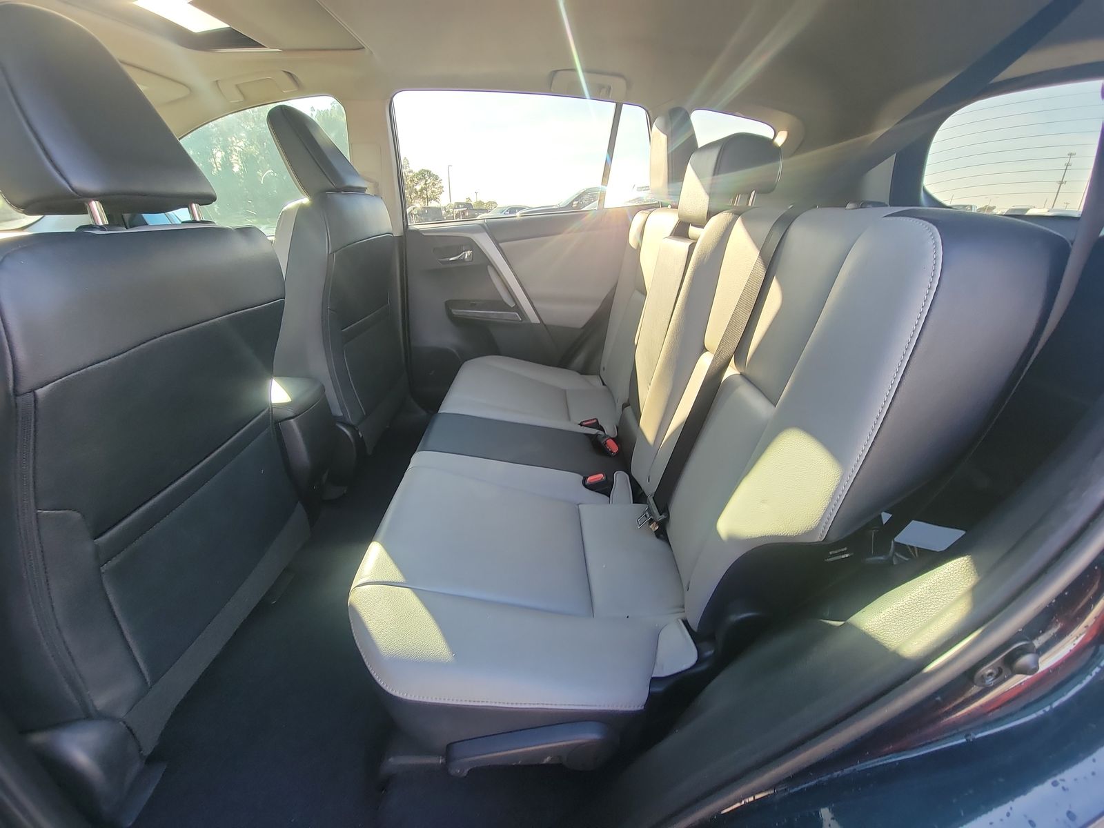 2017 Toyota RAV4 PLATINUM FWD