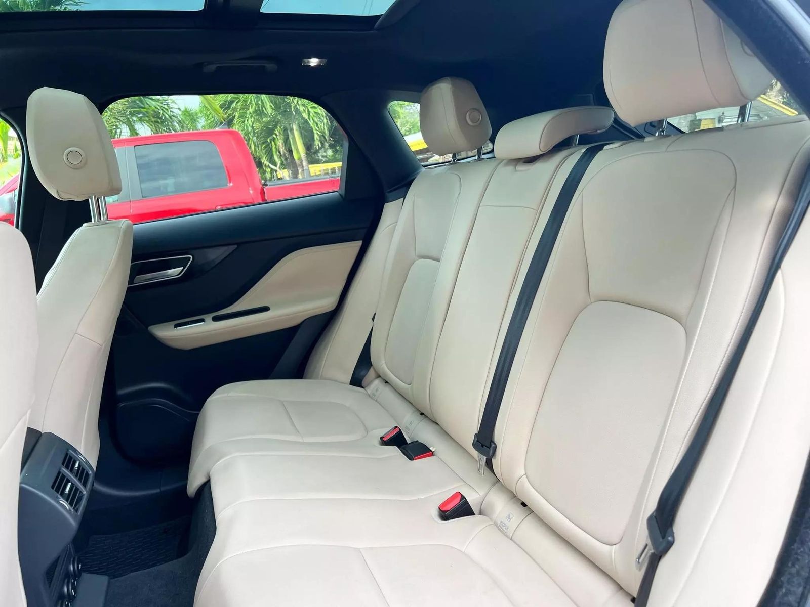 2018 Jaguar F-PACE 35t Premium AWD