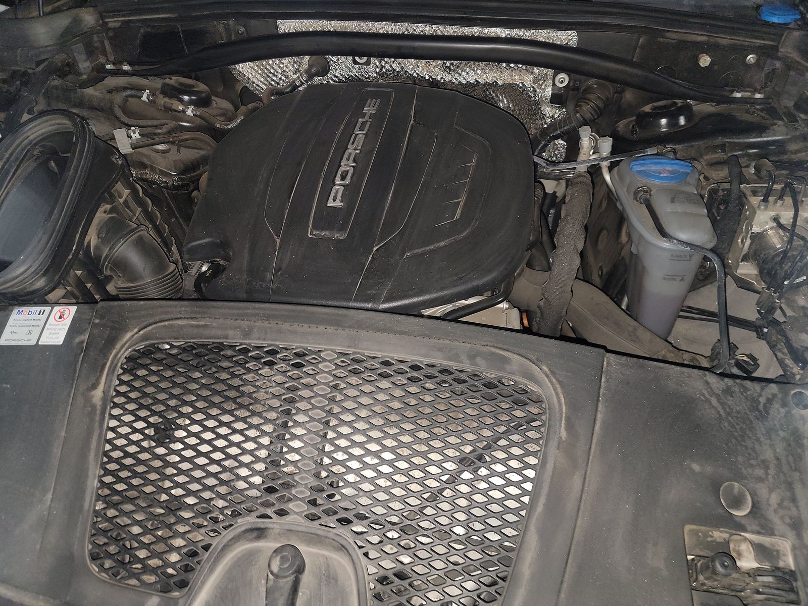 2018 Porsche Macan Sport Edition AWD AWD