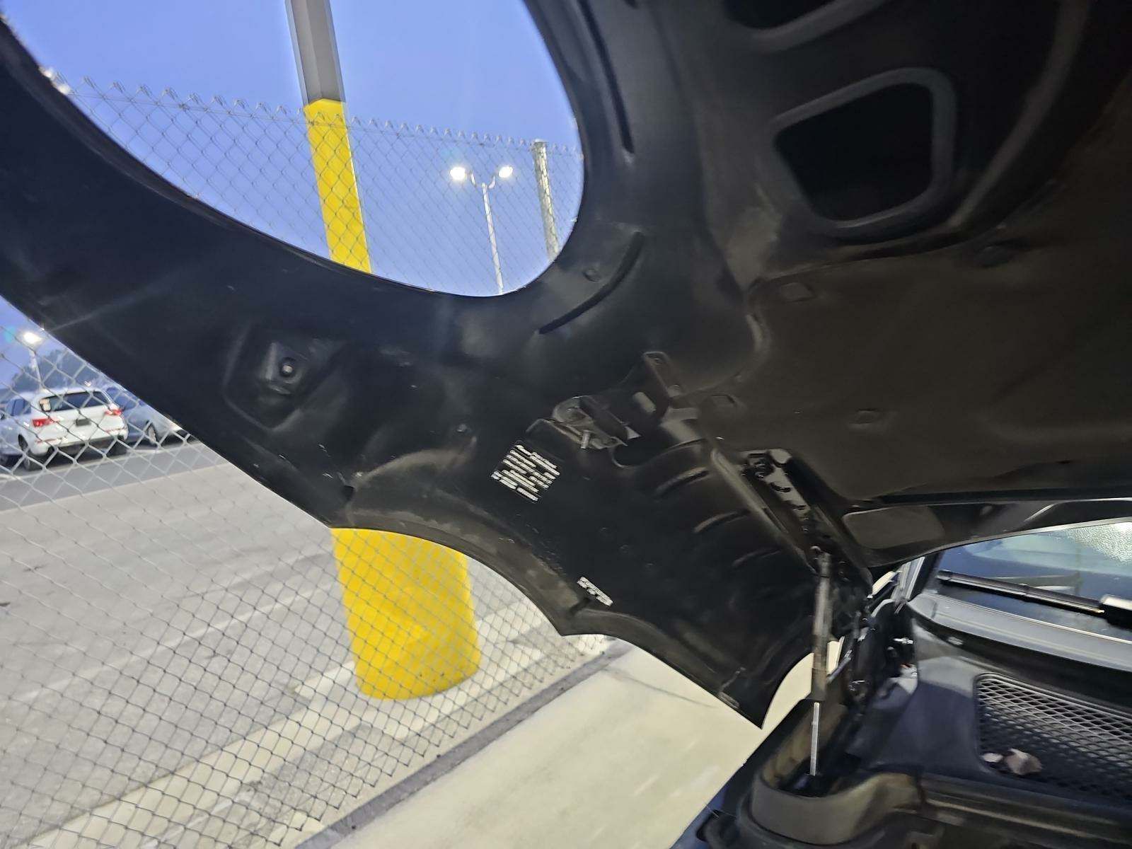 2018 Porsche Macan Sport Edition AWD AWD