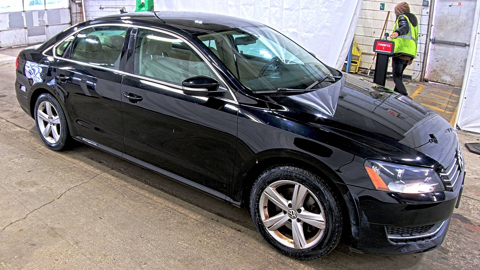 2013 Volkswagen Passat 2.5L SE FWD