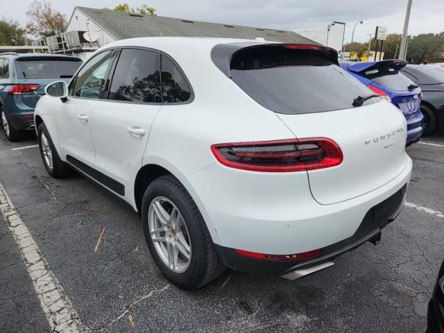 2017 Porsche Macan Base AWD
