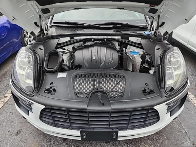 2017 Porsche Macan Base AWD