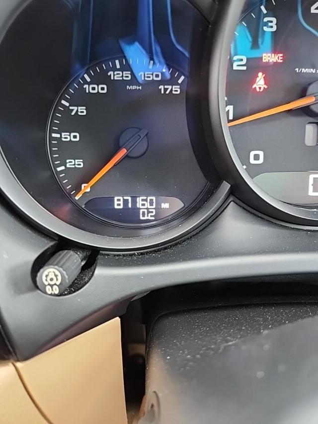2017 Porsche Macan Base AWD