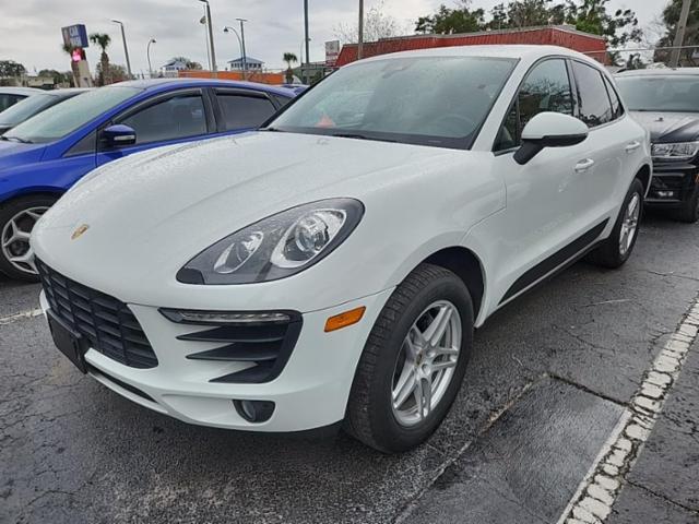 2017 Porsche Macan Base AWD
