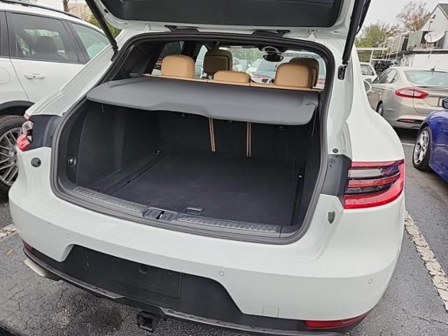 2017 Porsche Macan Base AWD
