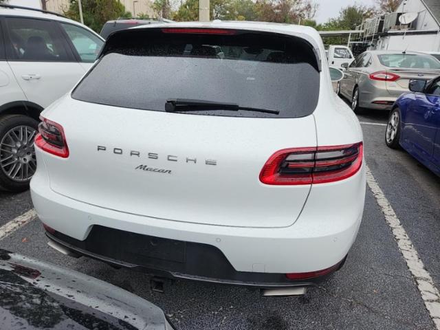 2017 Porsche Macan Base AWD
