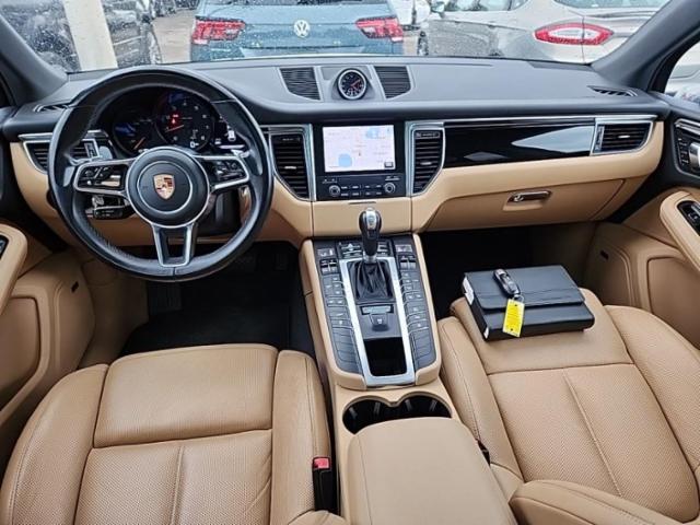 2017 Porsche Macan Base AWD