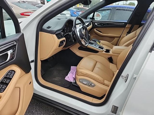 2017 Porsche Macan Base AWD
