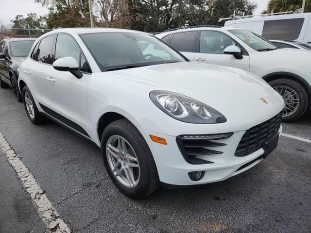 2017 Porsche Macan Base AWD