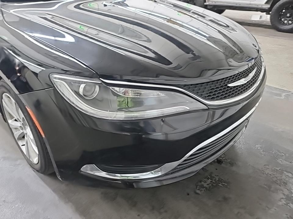 2015 Chrysler 200 Limited FWD