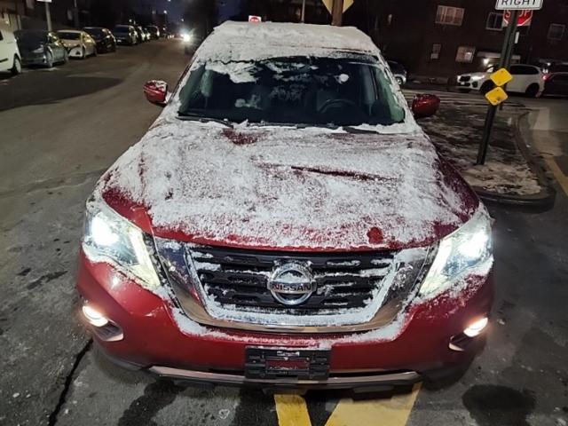 2017 Nissan Pathfinder SV FWD