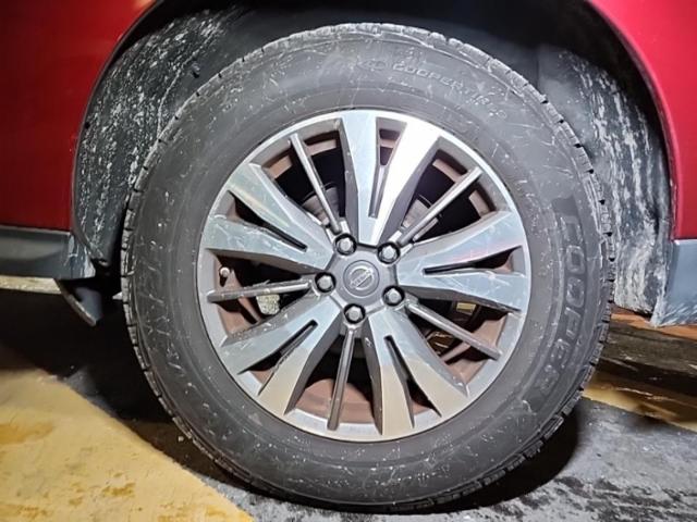 2017 Nissan Pathfinder SV FWD